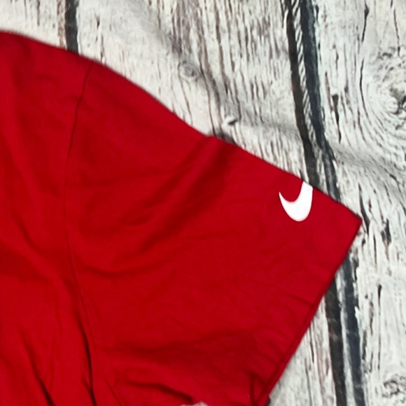 New England Patriots The Nike Tee Red Crewneck NFL Football Tshirt - Picture 3 of 4